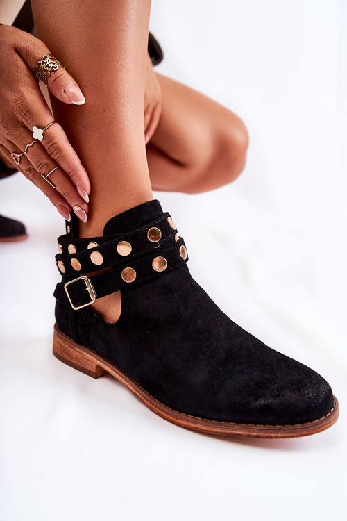 Women's boots with jets on a flat heel Black Larino