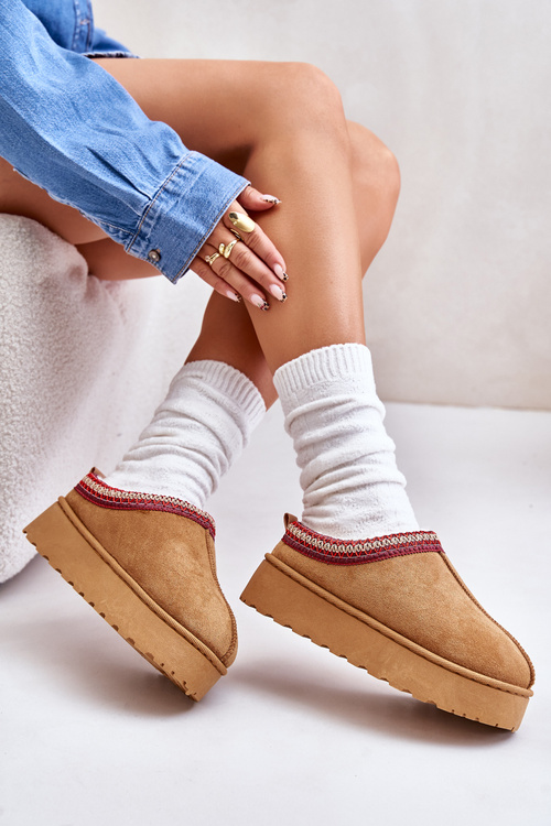 Women's Snow Boots On Platform Insulated With Fur Camel Remenia