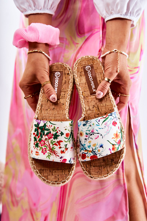 Flip Flops On The Platform With Flowers White Malia