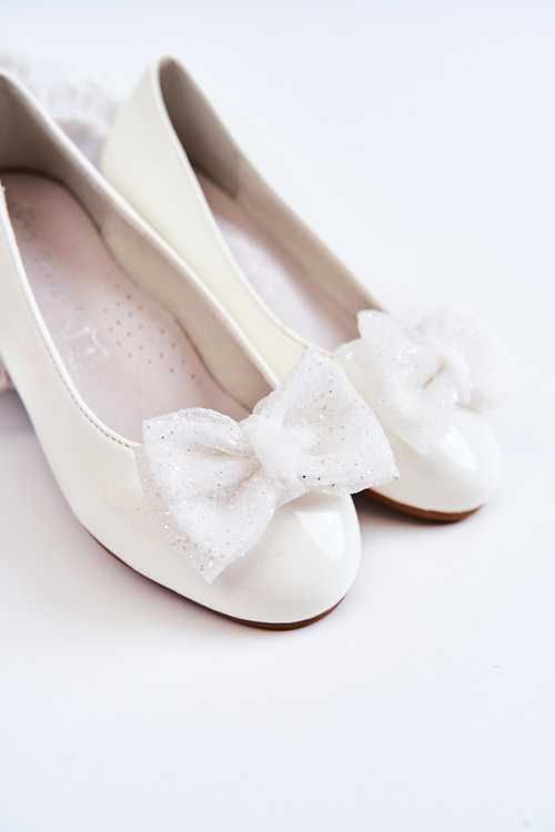 Balerinki Dziecięce Lakierowane Ozdobna Kokarda Białe Zolly