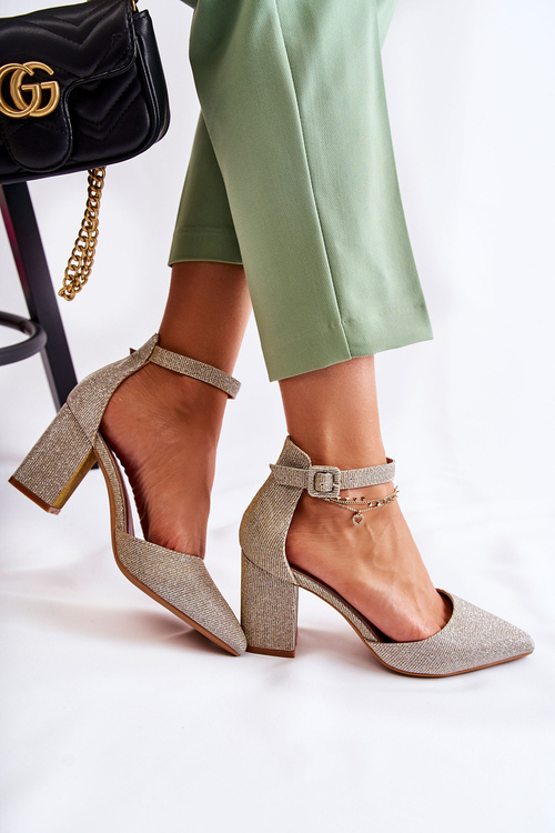 Shiny Pumps On A Bar Gold Amira