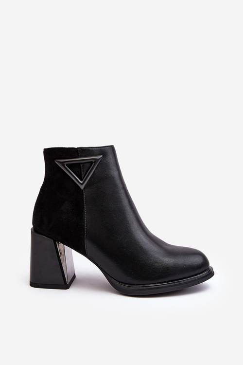 Women's Leather Boots On Heel D&A CR8171 Black