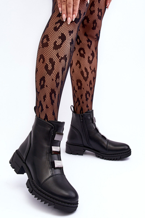 Leather Boots On Flat Heel Black Azulenn