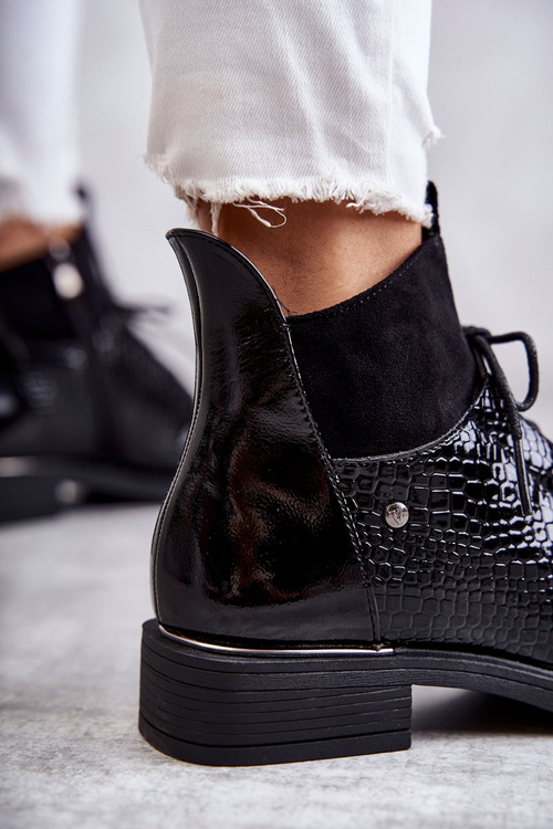 Lacquered Warm Laced Boots Black Cathrine