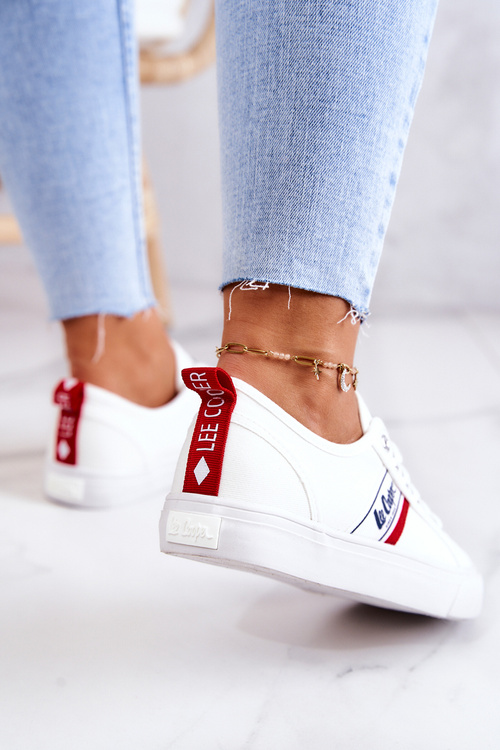Sneakers On A Platform Lee Cooper LCW-22-31-0830L White