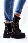 Flat heeled boots studded black Shivers