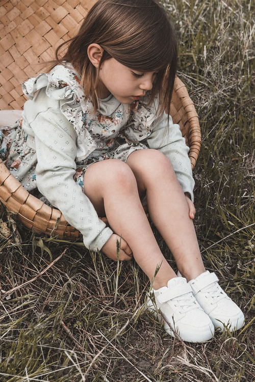 Buty Sportowe Dziecięce Skórzane Rzep Białe Angel