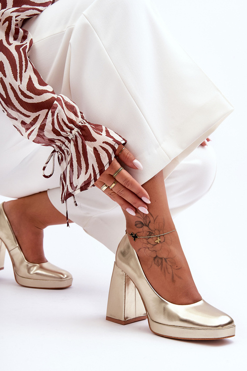 Leather Pumps On Massive Heel Gold Rosalia