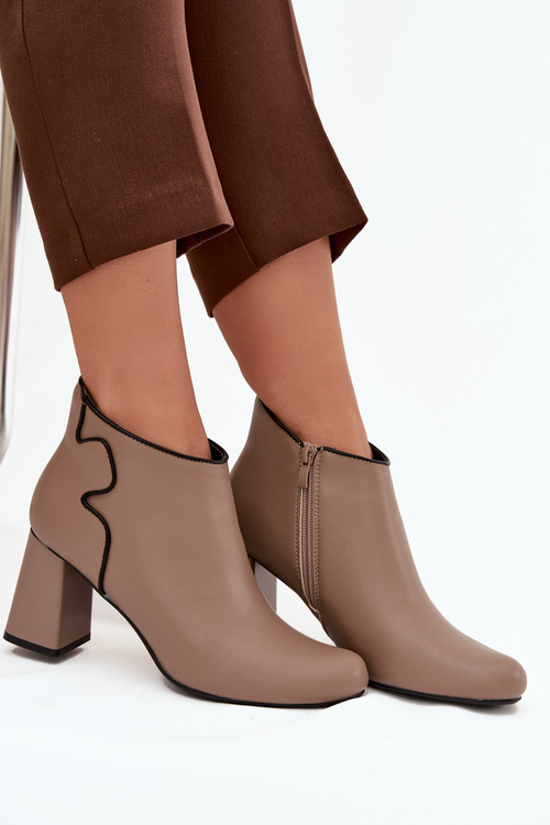 Leather lined ankle boots on heel Beige Ivessara