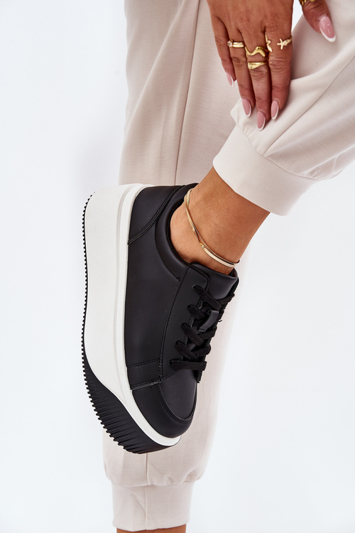 Sneakers On Massive Platform Smooth Black Tirvanis