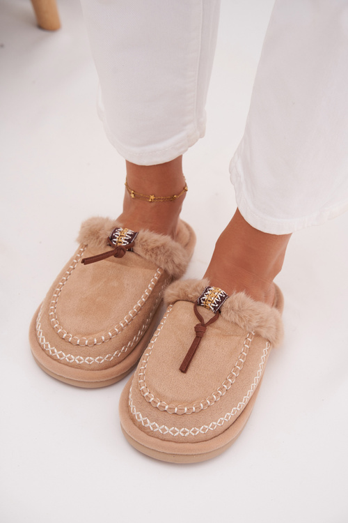 Women's slippers with fur and embroidery Beige Perivelle