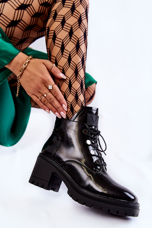 Botki Lakier Ocieplane Sznurowane Czarne Ragnhild