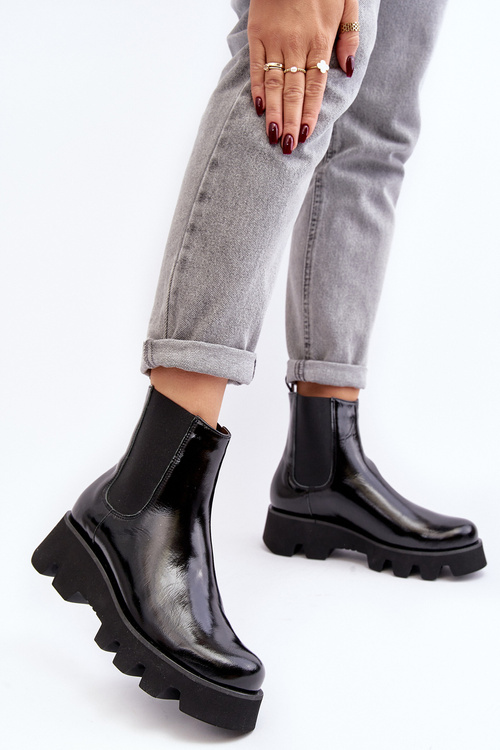 Women's leather ankle boots with chunky sole Laura Messi 2571 black