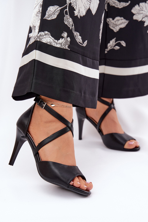 Fashionable High Heel Sandals Black Loressa