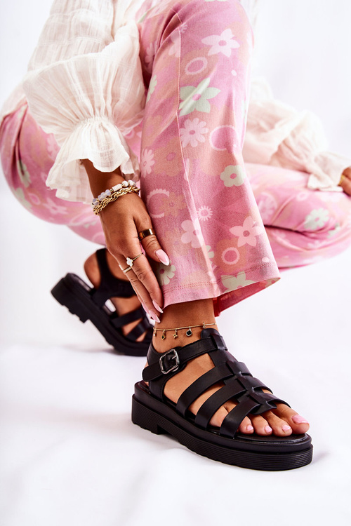 Fashionable Sandals With Straps Black Malien