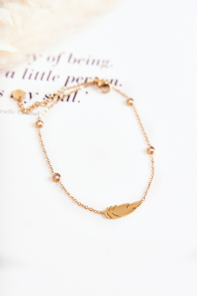 Leg Bracelet With Cubic Zirconia And A Feather Gold