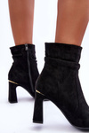 Suede Heels on a Stiletto Heel Black Mellamene