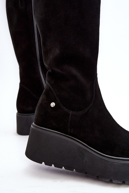 Women's Suede Boots on a Wedge Maciejka 05767-01 Black