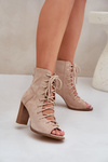 Heeled sandals with shaft and lacing beige Ivelseki