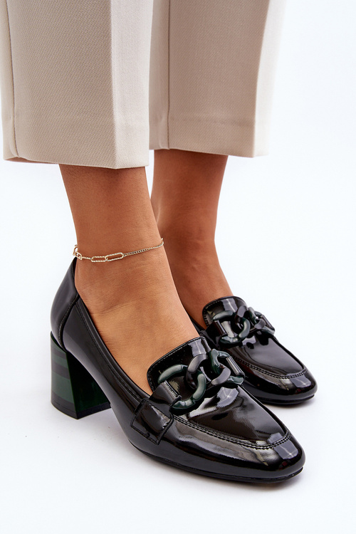Black Patent Leather Pumps with Chain Paliotte
