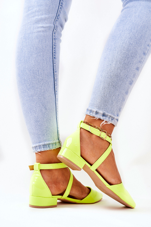 Lacquered Stiletto low-heeled pumps Neon yellow Giovanna
