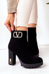 Insulated Boots On A Block Heel Black Wonderful