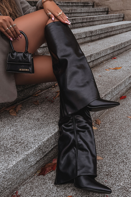 Warm Heeled Boots with Rolled Shaft Black Tamonia