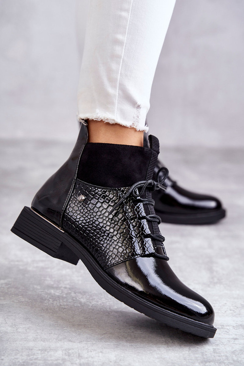 Lacquered Warm Laced Boots Black Cathrine