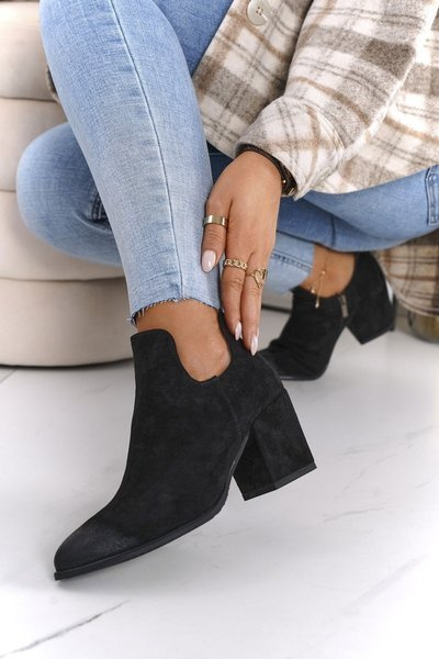 Women's Boots On A Block Heel Vinceza 21-10558 Black