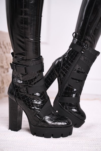 Women's Boots On High Heel Black Hortego