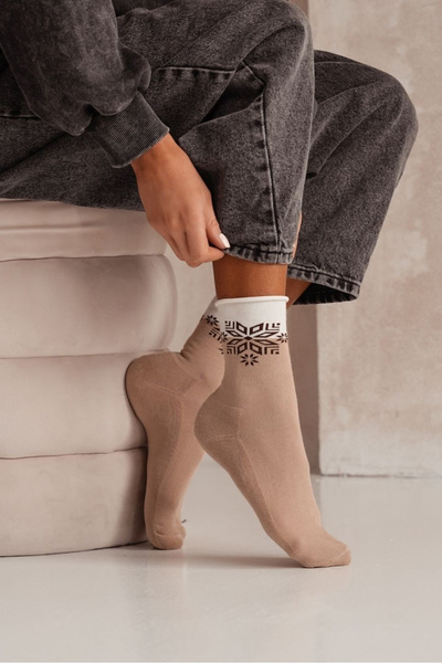 Damskie Skarpetki Świąteczne Półfrotte UNIQUE Bezuciskowe Gwiazdka Beżowe