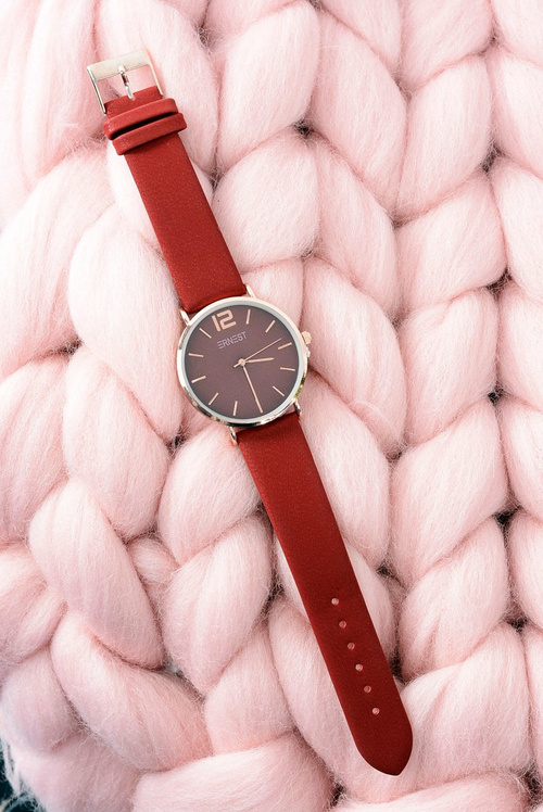 Fashionable Leather Maroon Women's Ernest Watch