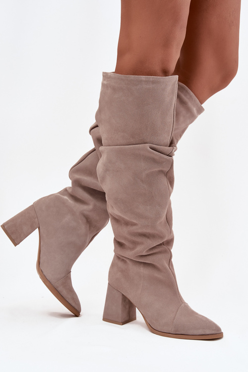 Wrinkled Boots Made of Natural Suede on Heel Lined Zazoo 4228 Beige