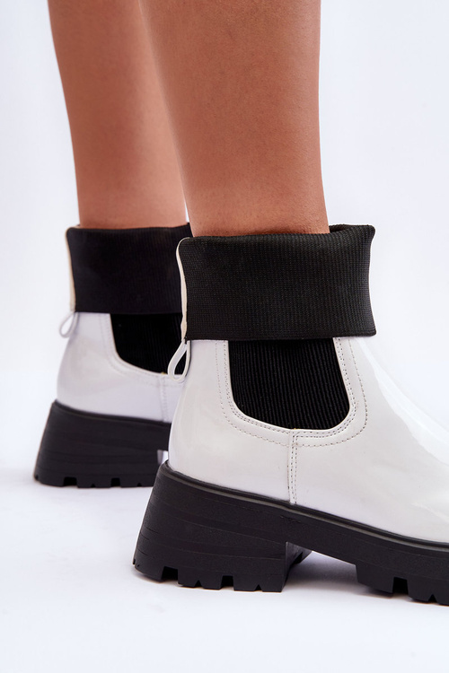 Women's Lacquered Ankle Boots White Pavo