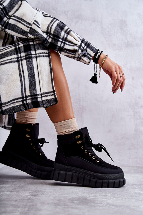 Comfortable Boots On The Platform Black Sanchio