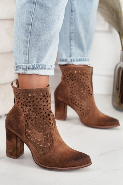 Openwork Boots On A Post Suede Exquisite 1219 Cognac