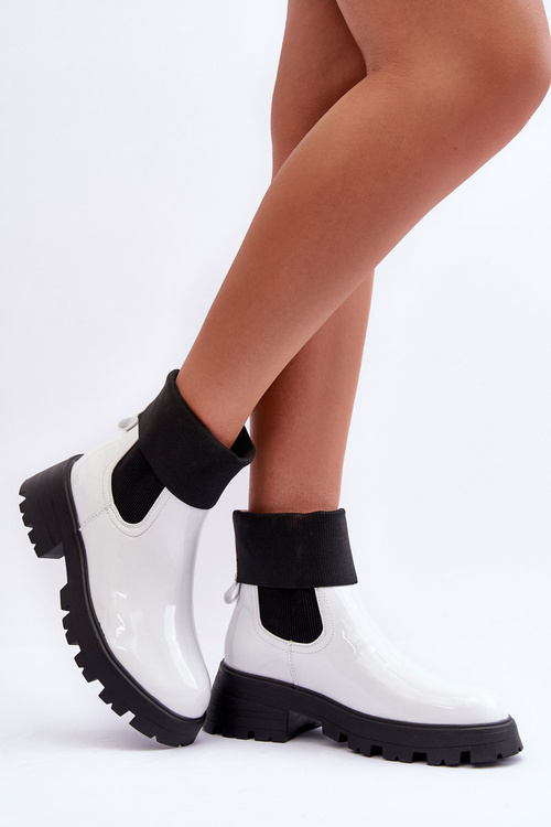 Women's Lacquered Ankle Boots White Pavo