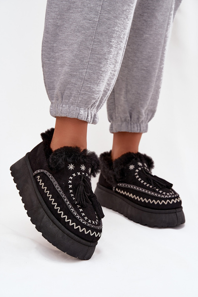 Women's Snow Boots on Platform with Fur and Fringes Black Ferayne