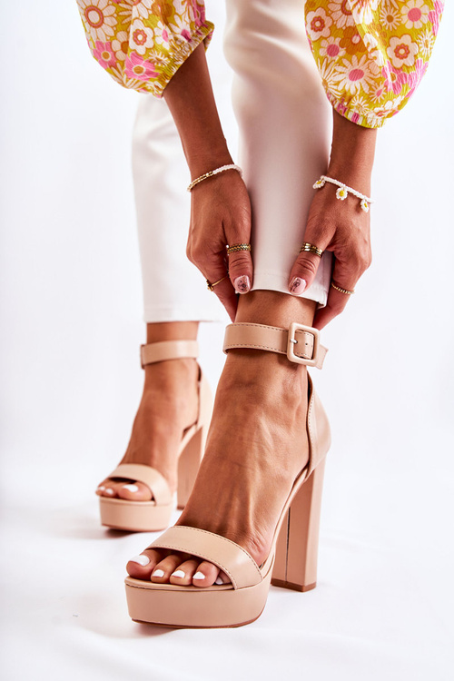 Skórzane Sandałki Na Słupku Beżowe Medanos