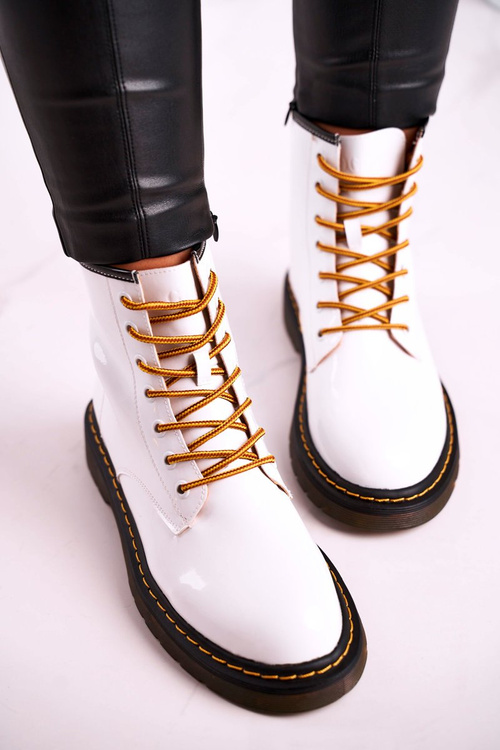 Women’s Flat Hiking Boots Leather Wite GOE GG2N3057A