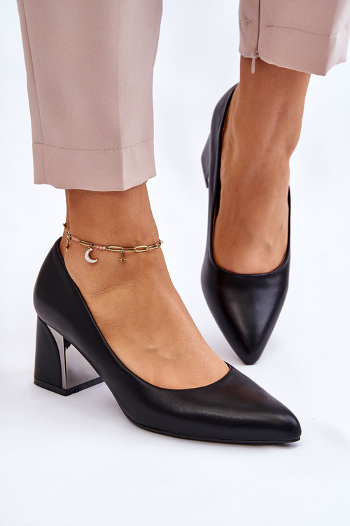 Elegant Pumps On A Heel Black Emma