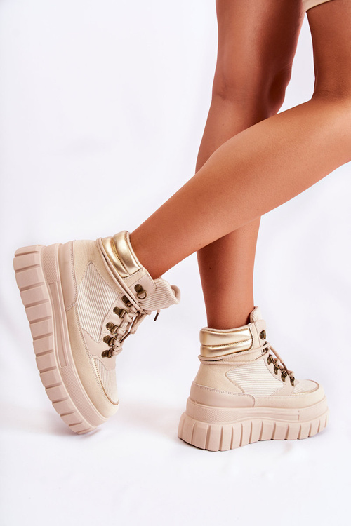 Fashionable Women's Boots On The Platform Beige Magnific