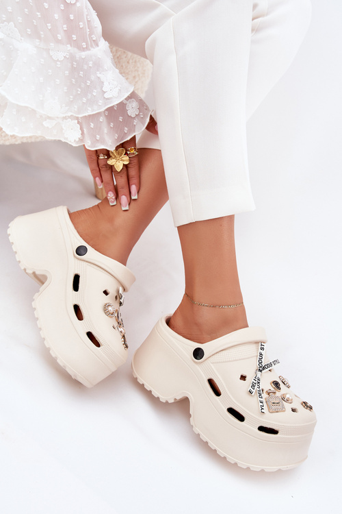 Women's sandals on a chunky platform with embellishments beige Vivira