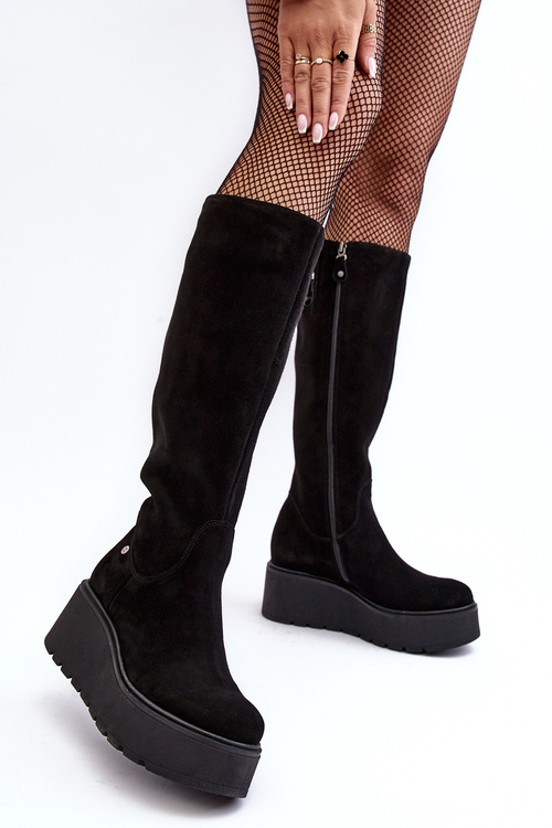 Women's Suede Boots on a Wedge Maciejka 05767-01 Black