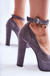Suede Pumps On The Platform Grey Gottie