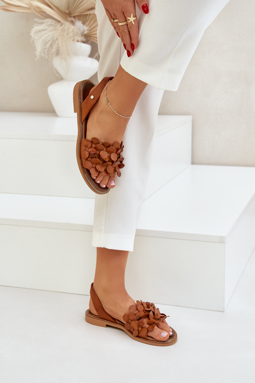 Leather Sandals On Flat Heel Brown Zazoo 40425