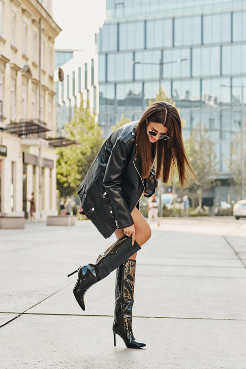 Glossy Boots on Heel Black Melisandra