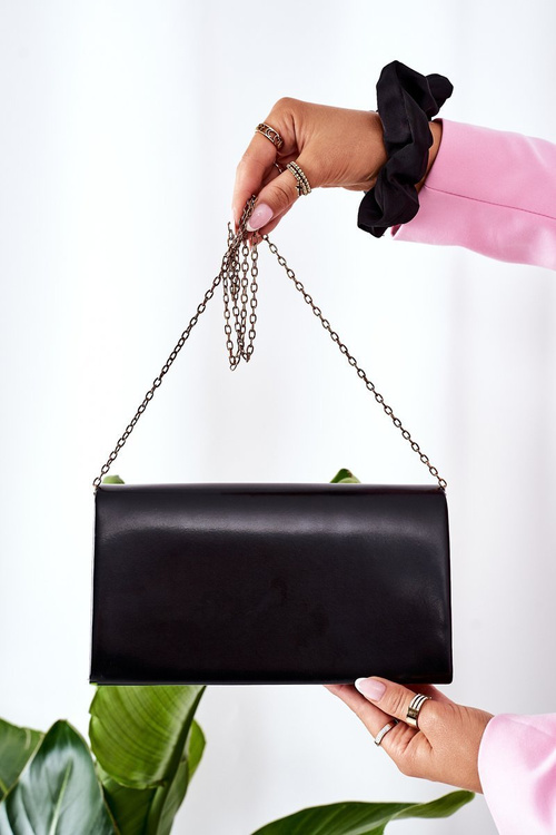 Elegant Clutch Bag With Chain Black