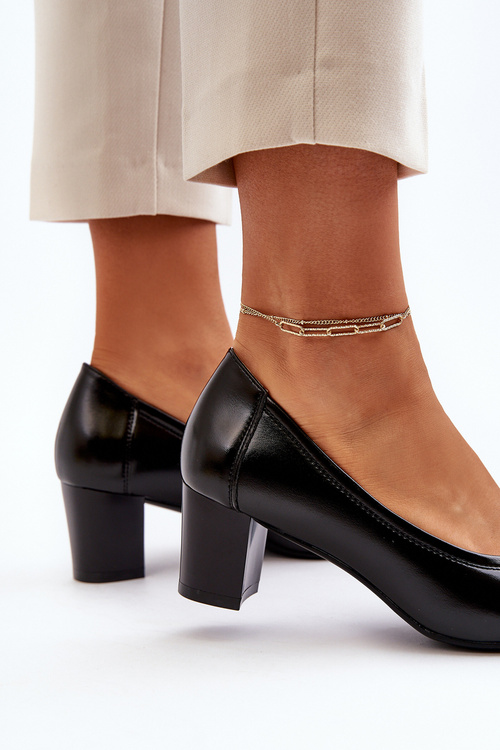 Black low heel pumps with embellishment Aeliris