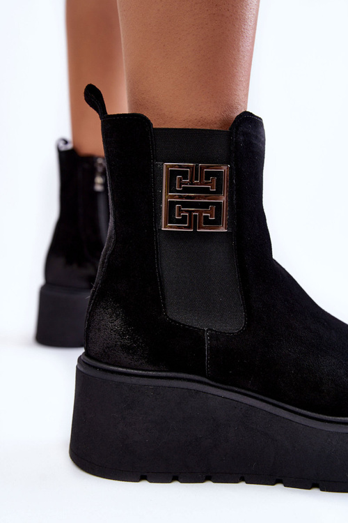 Women's Suede Boots On The Massive Platform Black Savira